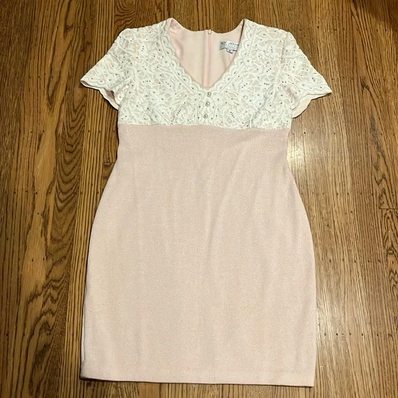 white christmas dresses St. John Size 6 Dresses (Pre-owned) – revolveboutiques